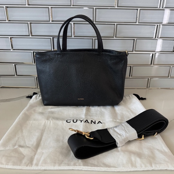 Cuyana Handbags - Cuyana Mini Easy Zipper Tote in Black